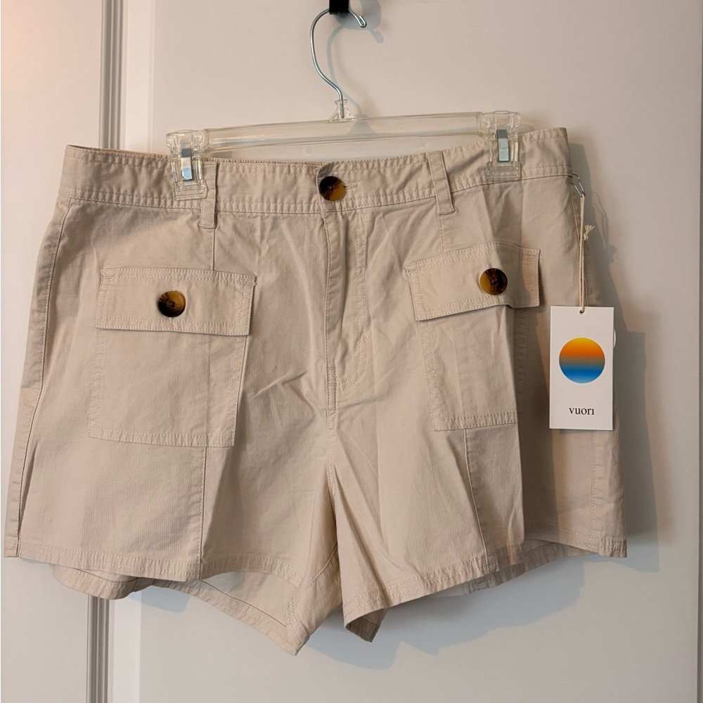 Vuori Khaki Utility Pocket Shorts with Tortoiseshell Buttons